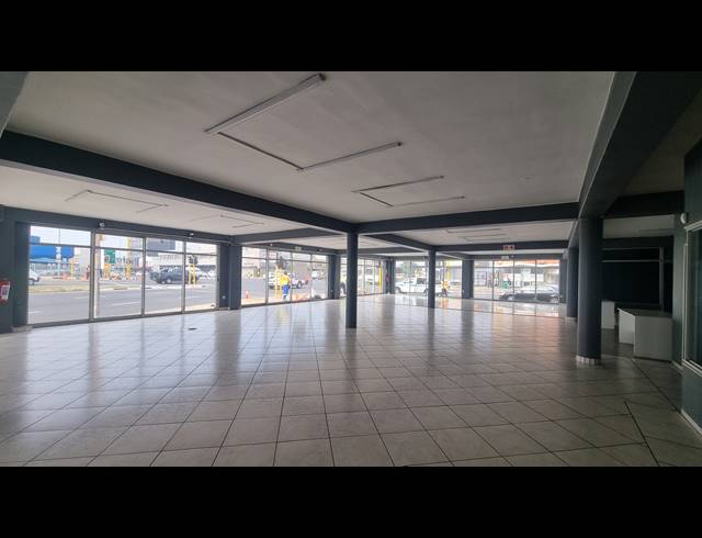 824M² BUILDING FOR SALE IN GOODWOOD CENTRAL